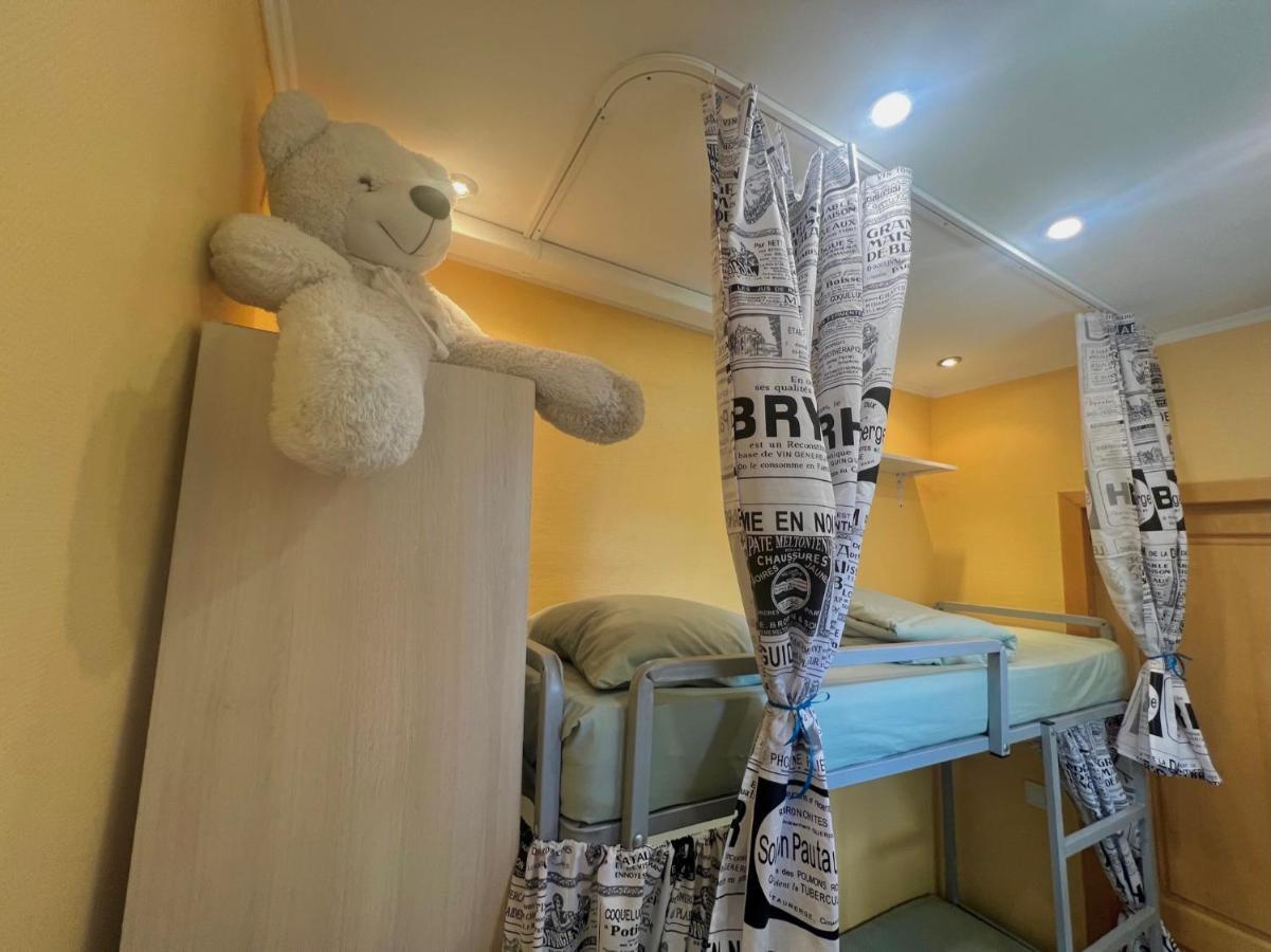 Pechersky Hostel Киев Екстериор снимка